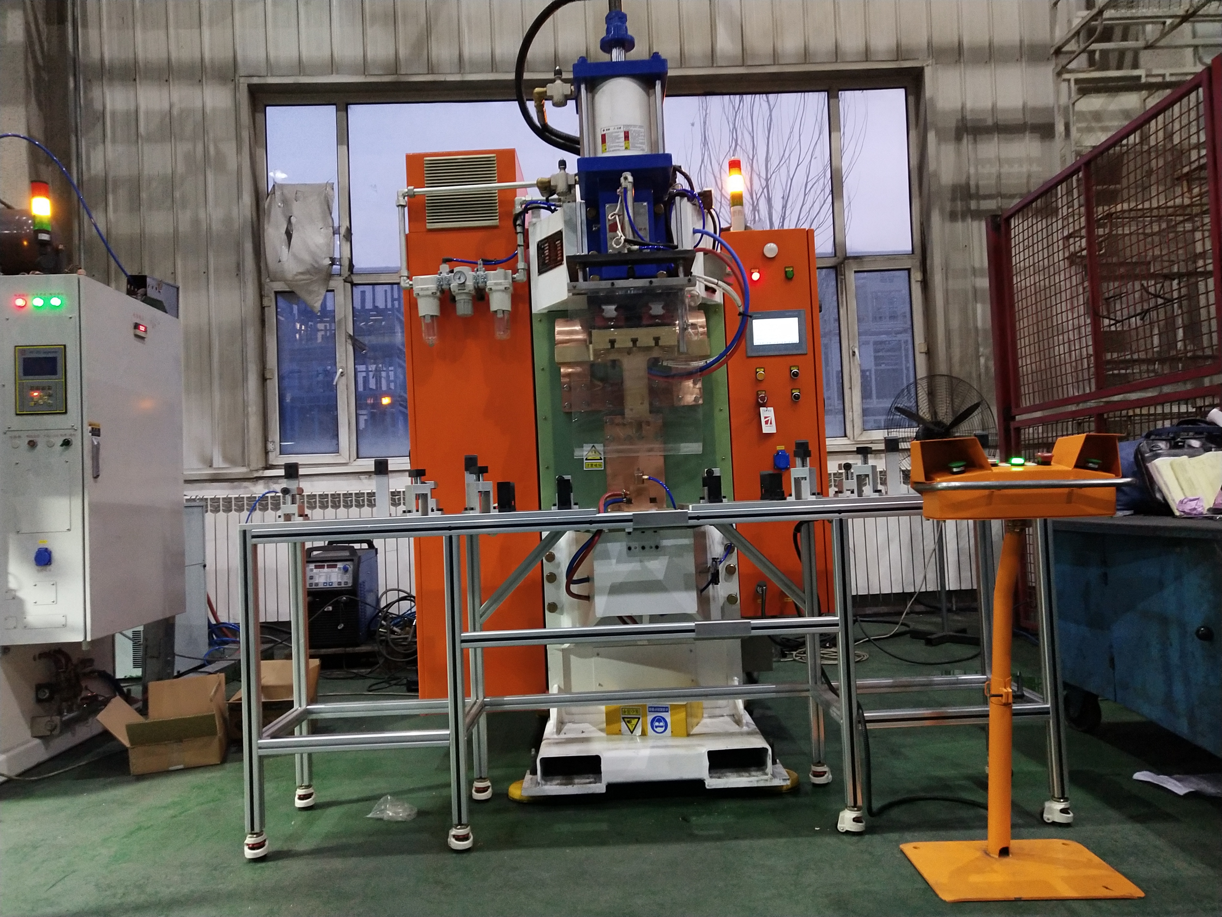 熱成型門檻件螺母焊接機項目介紹 熱成型門檻件螺母焊接機項目介紹