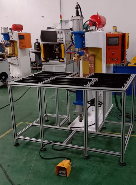 電池鋁箱自動焊接流水線
